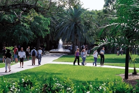 Campus Fountain Photo